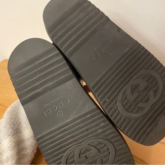 *SOLD* Gucci Isla dad sandals - Picture 6 of 6